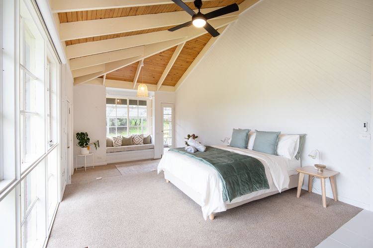 Master with king bed and ensuite 