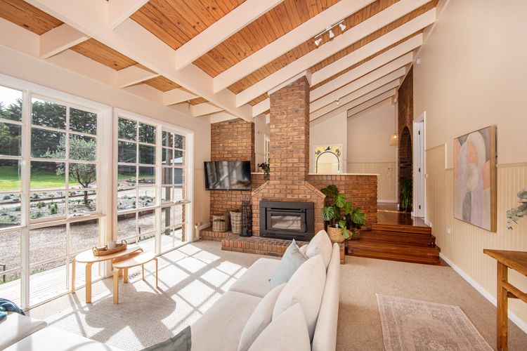 Living room with fireplace 