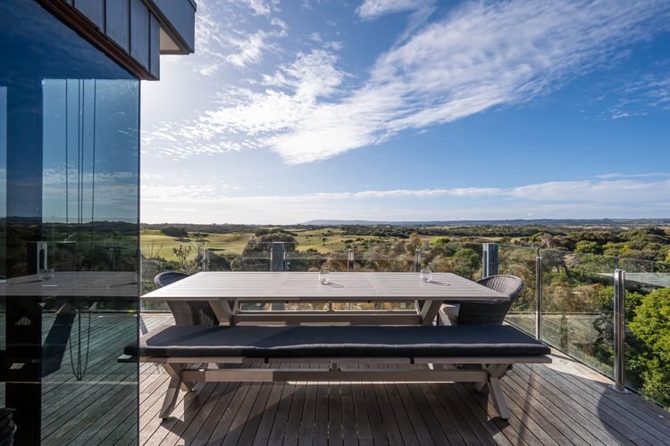 Outdoor dining with that incredible view 