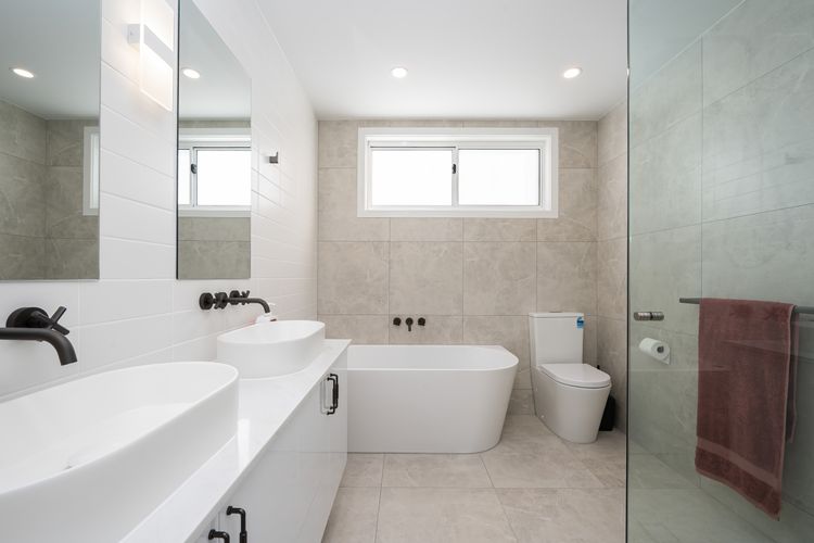 Main Bathroom