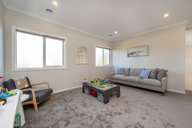 Solara House with Heated Pool and Cinema Room