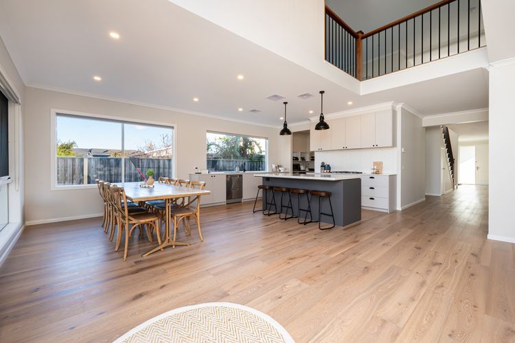 Solara House with Heated Pool and Cinema Room