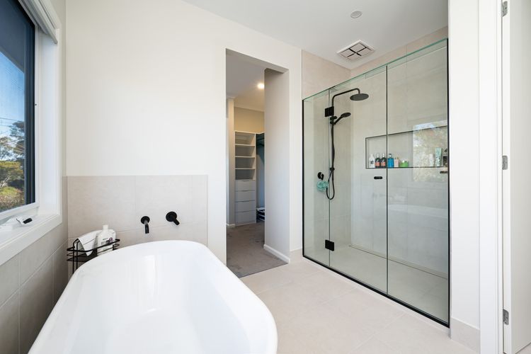 Main bathroom with bath
