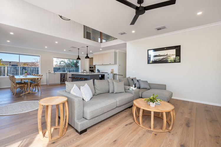 Solara House with Heated Pool and Cinema Room