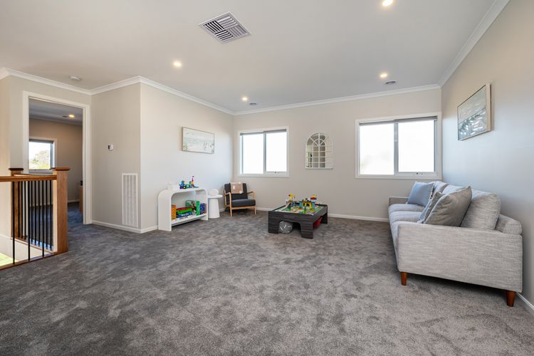 Solara House with Heated Pool and Cinema Room