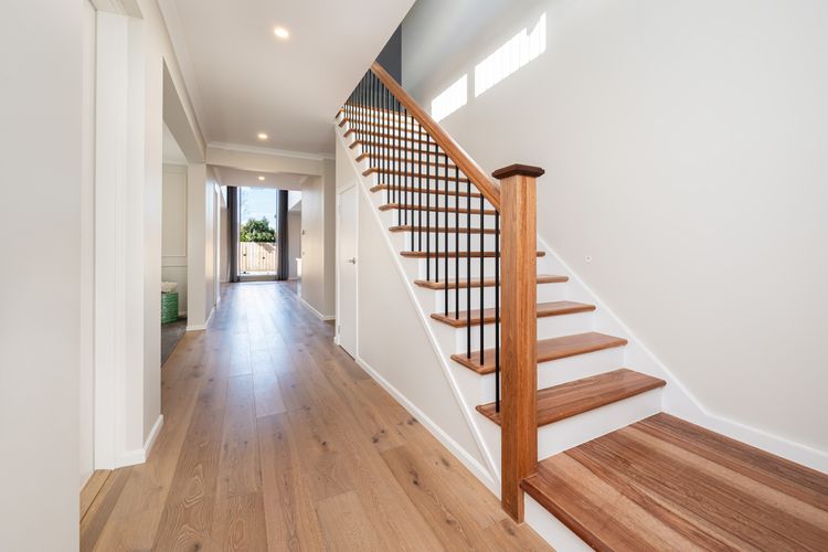 Solara House with Heated Pool and Cinema Room