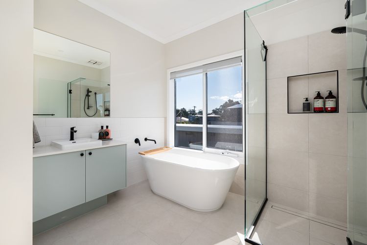 Solara House with Heated Pool and Cinema Room