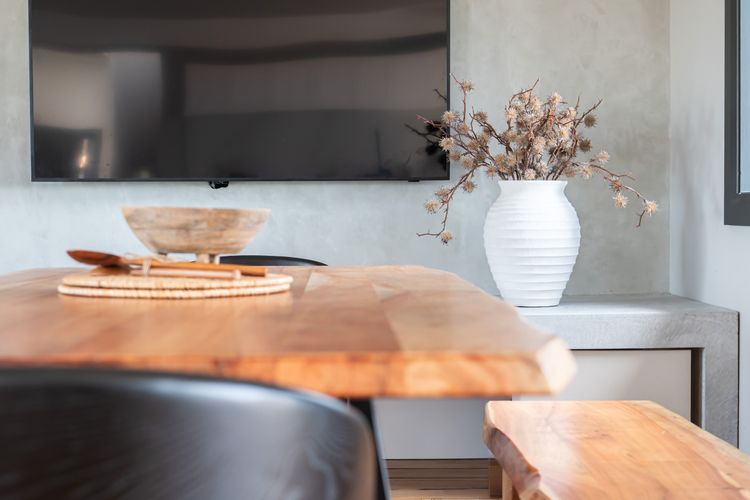 Intricate decor and display