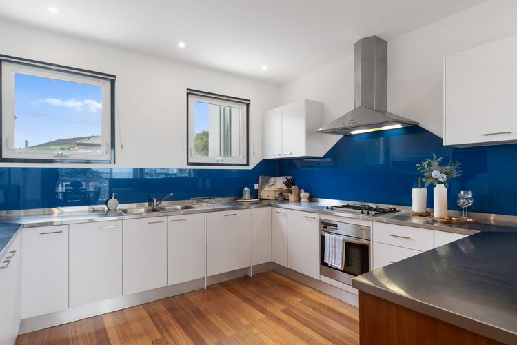 Well-equipped kitchen 