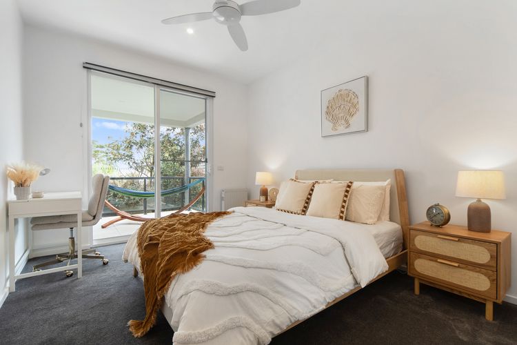 Queen bedroom 