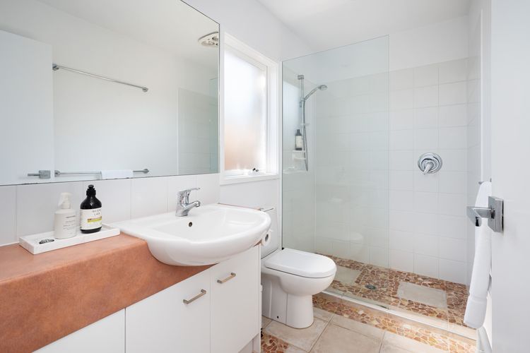 Ensuite bathroom 