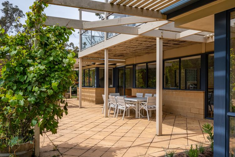 Outdoor dining area 