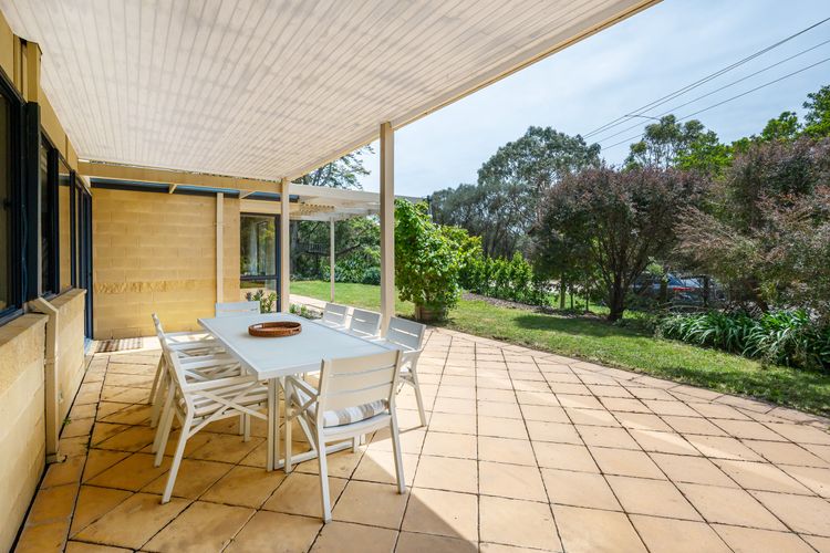 Outdoor dining area 