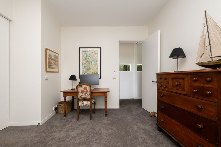 Bella’s Block Vineyard Retreat with Tennis Court, Shoreham