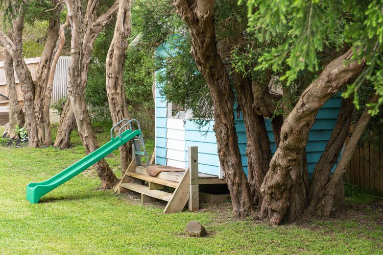 Cubbyhouse with slide