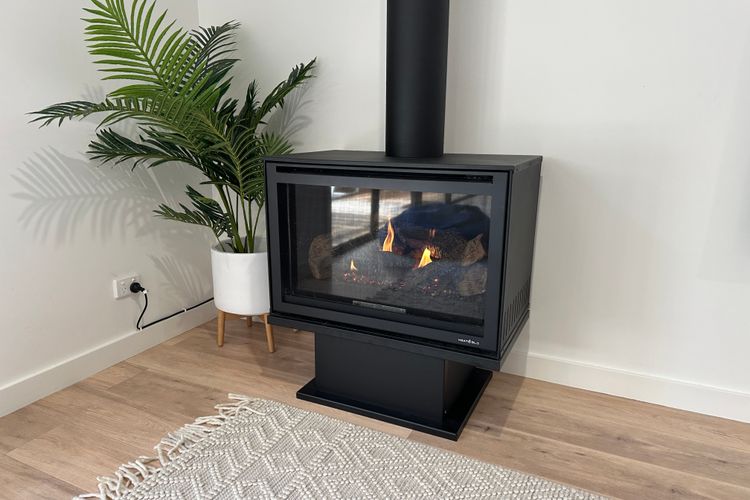 Gas fireplace to keep warm this winter