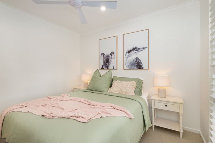 Bedroom 2 with Queen bed