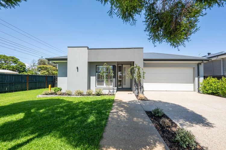 Double garage and driveway parking 