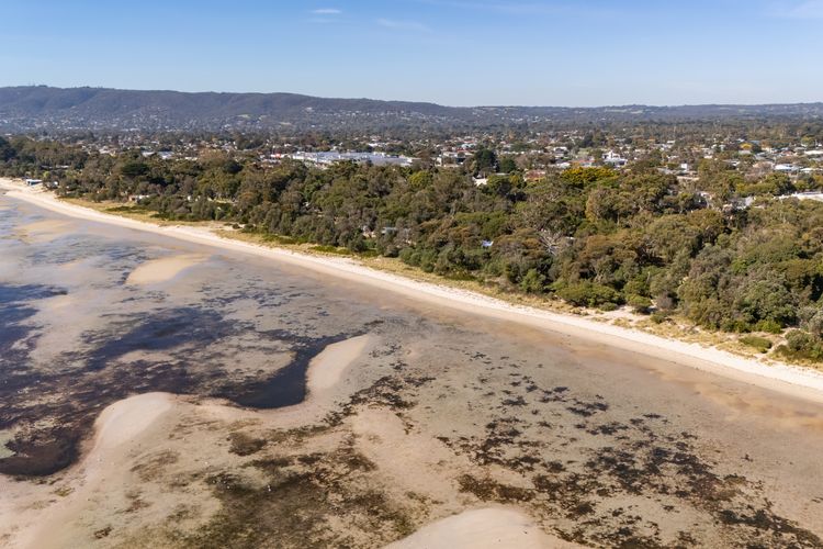 Tides Edge in Capel Sound