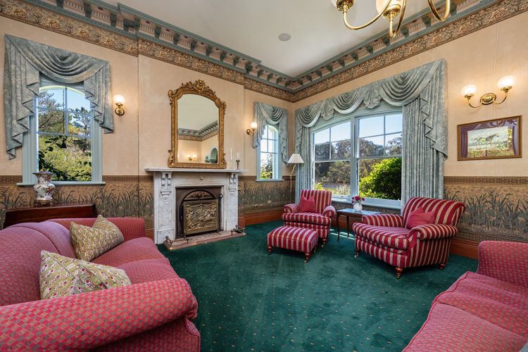 The Manor – Woodman Estate