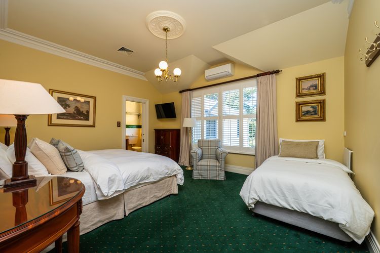 The Manor – Woodman Estate