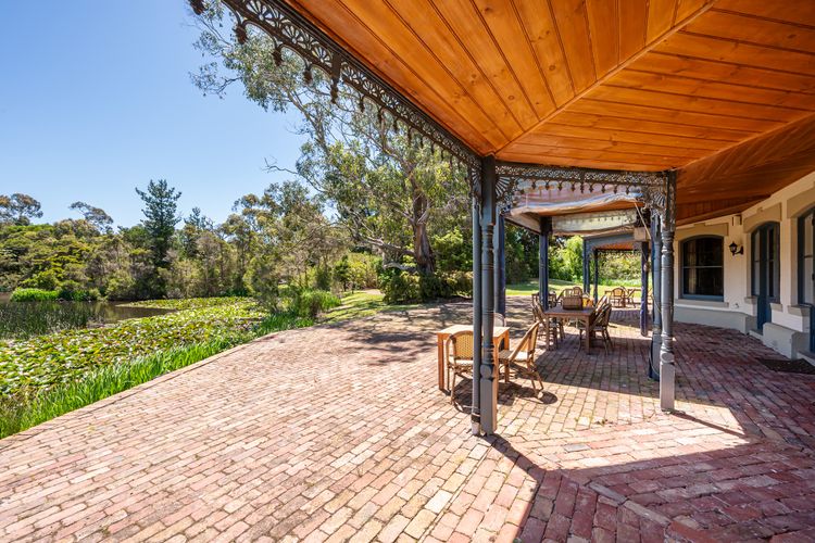 The Manor – Woodman Estate