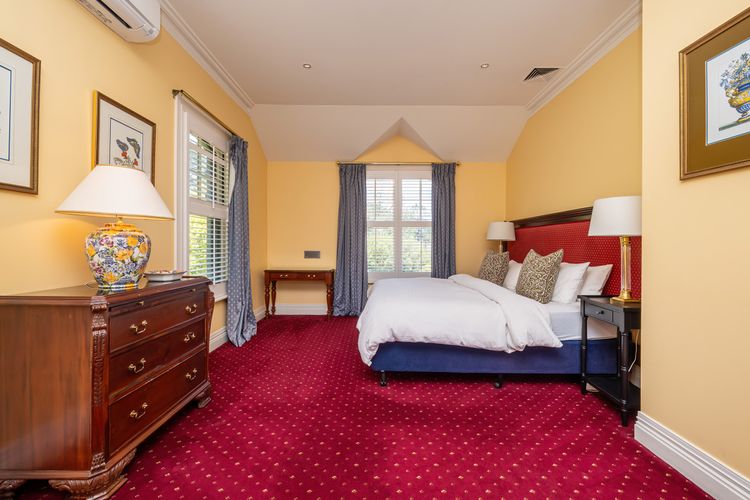 The Manor – Woodman Estate