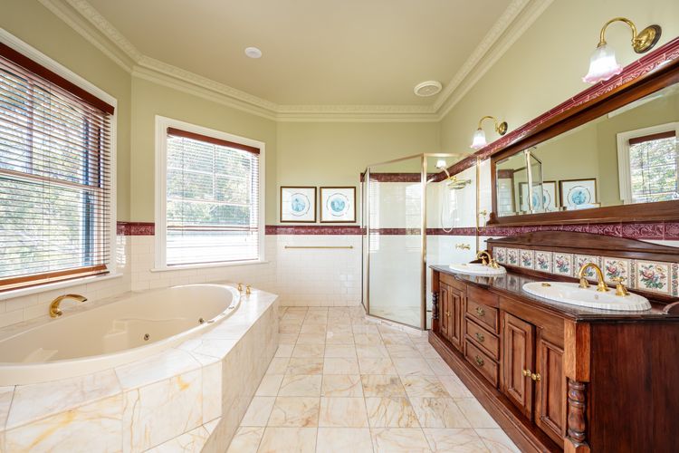 The Manor – Woodman Estate