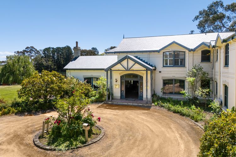 The Manor – Woodman Estate