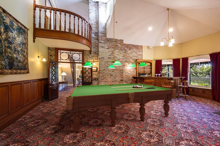 The Manor – Woodman Estate