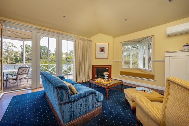 Chalet Un at Woodman Estate