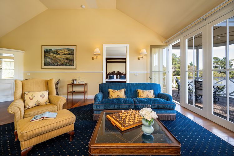 Chalet Un at Woodman Estate