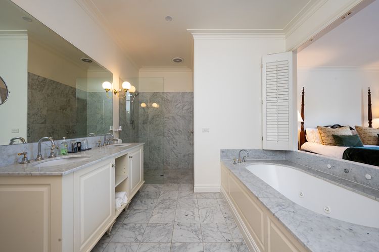 Chalet Trois at Woodman Estate