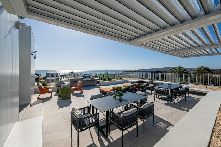 Communal Rooftop 
