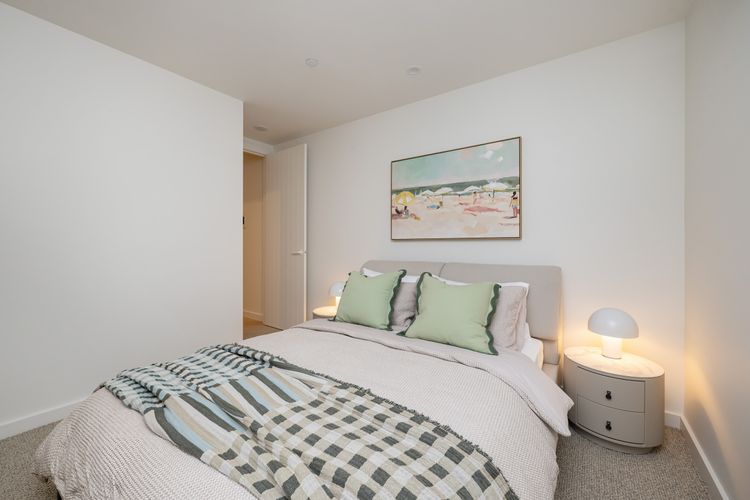 Large  2nd Bedroom with BIR and Queen Bed 