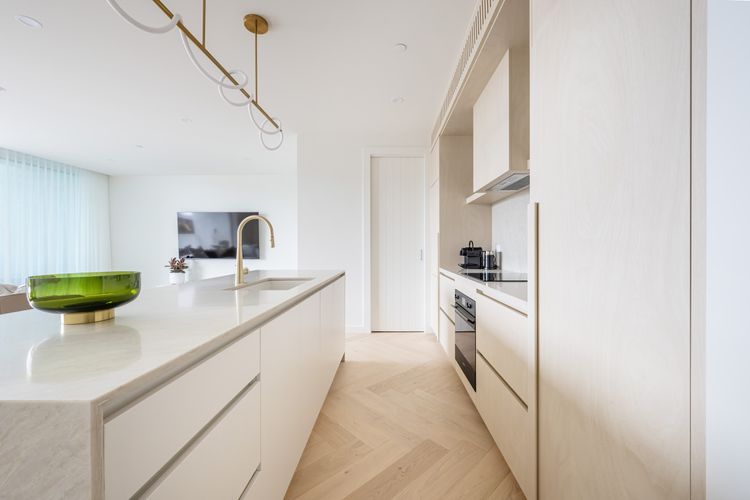 Luxurious Kitchen with state of the art appliances