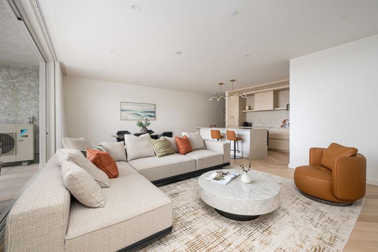 Open Lounge and Dining 