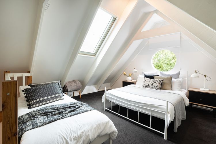 Attic Bedroom Sleeps 3