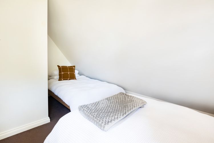 Bedroom with 3 singles