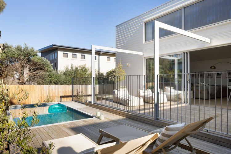 Magnesium Heated Pool 
