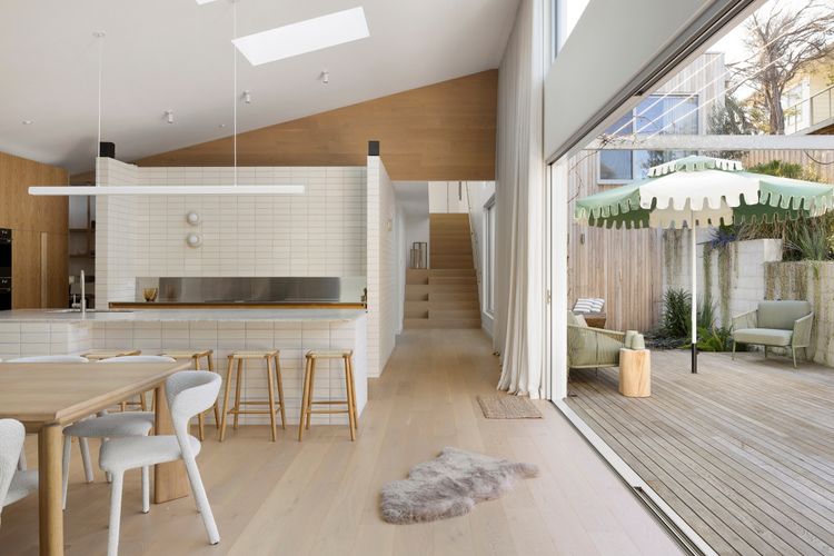 Fully equipped stunning kitchen 