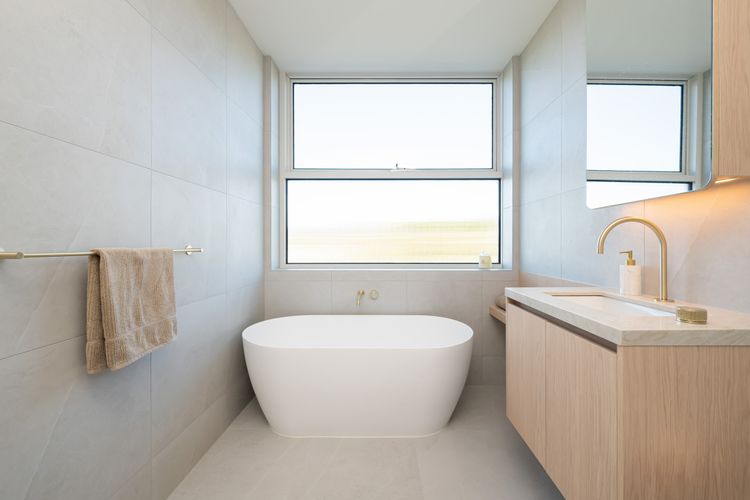 Main bathroom