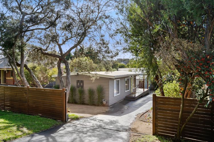 SECURE REMOTE CONTROLLED GATE. 