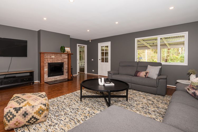 Third living area with fireplace 