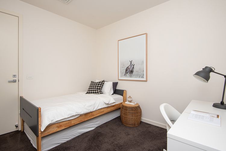 Bedroom 3 with king single bed 