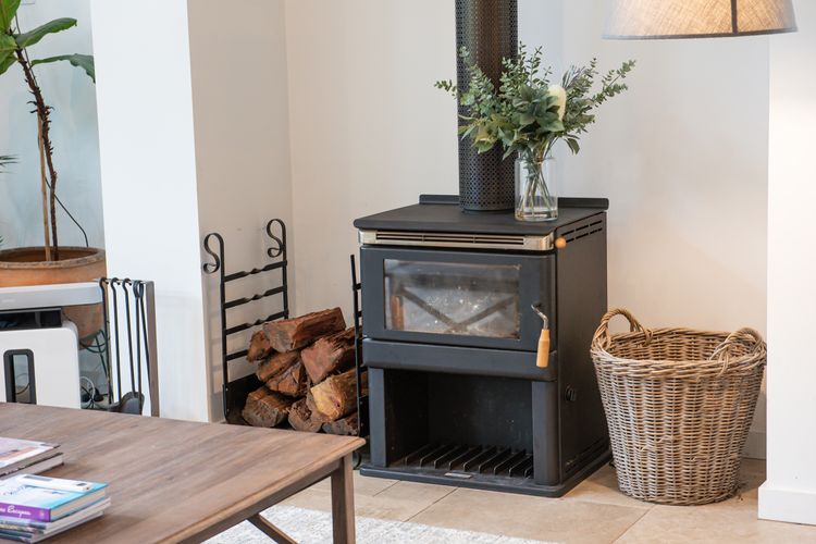 Wood fireplace 