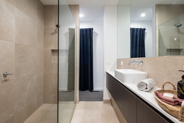 Ensuite bathroom and two way entrance 