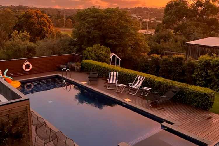 Miss Maude Mt Martha with pool and spa