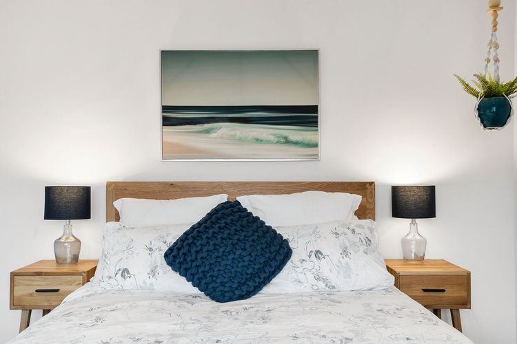 Bedroom 2 - Queen Bed