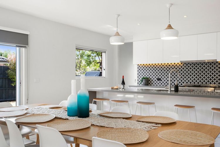 Kitchen/Dining area